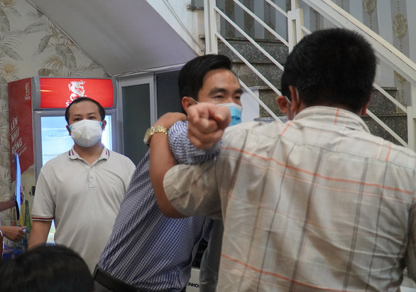 Bình Thuận phạt người truy công an "Mày công tác đội nào?" 2,5 triệu đồng